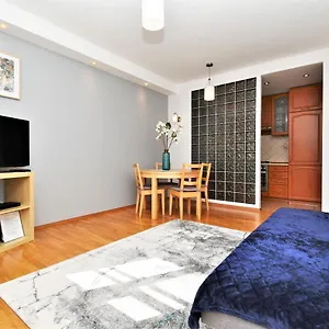 Apartment Rental Apartments Piwna, Warsaw