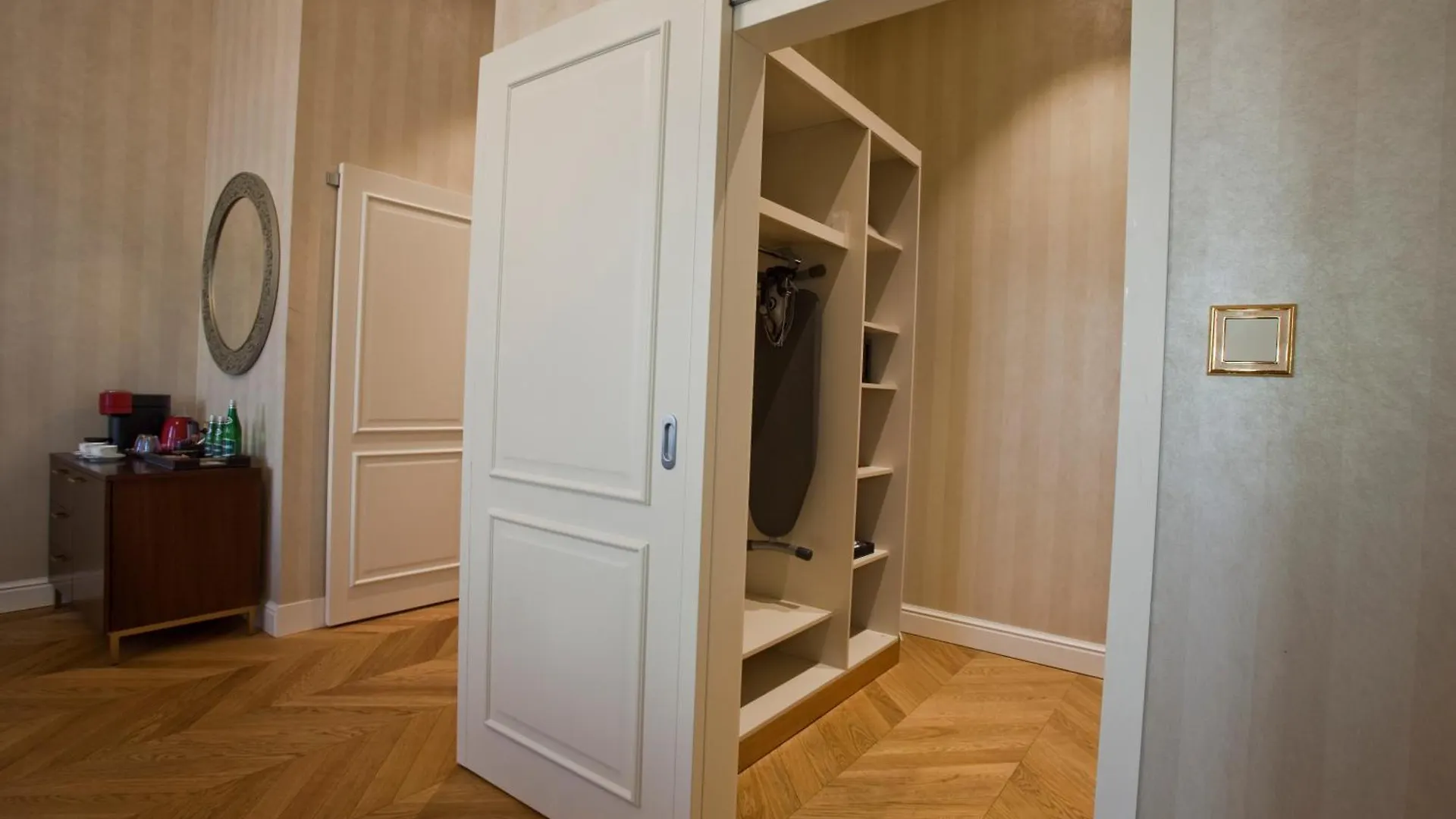Tiffi Old Town Hotel Warsaw