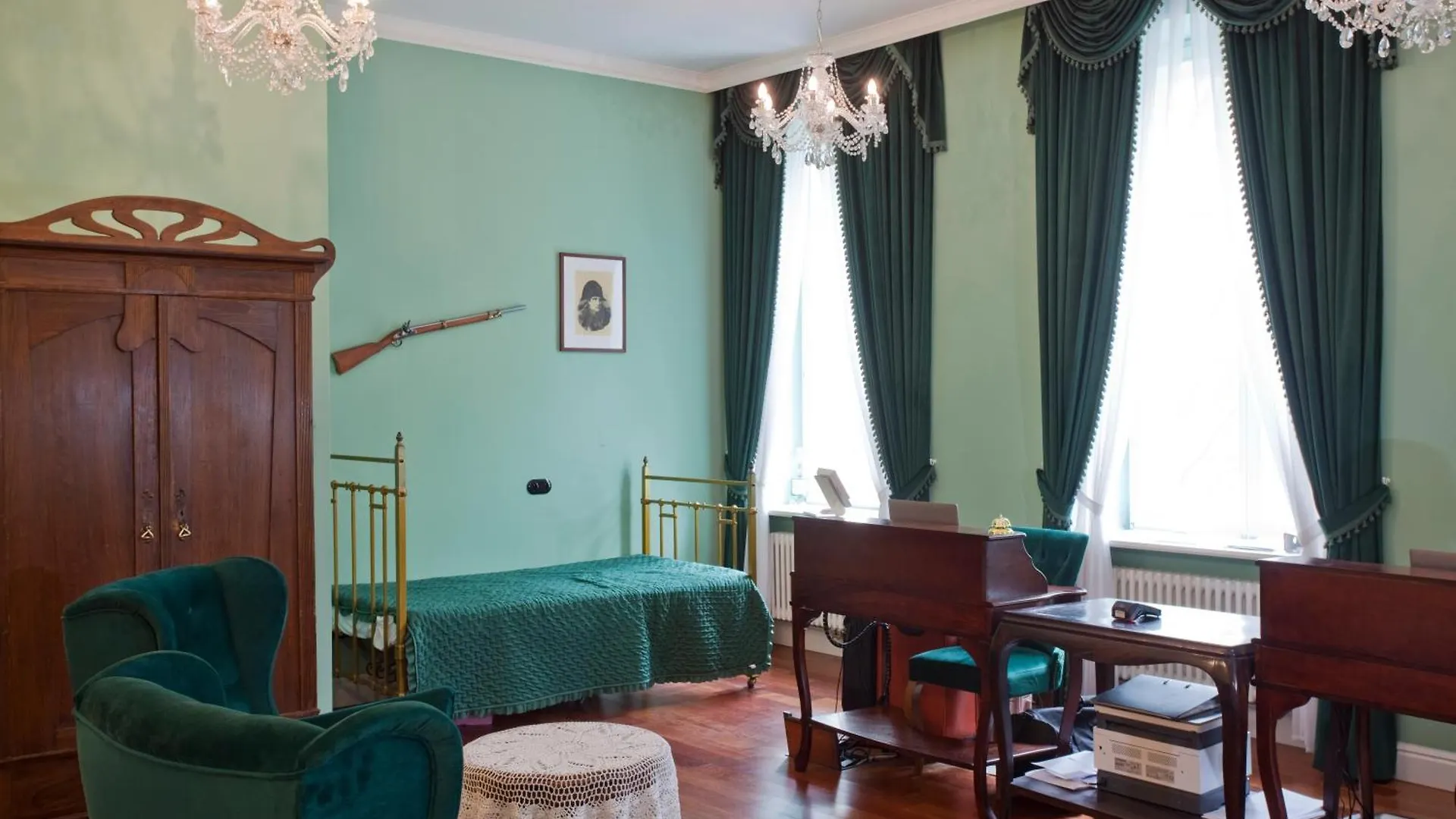 Tiffi Old Town Hotel Warsaw 4*,